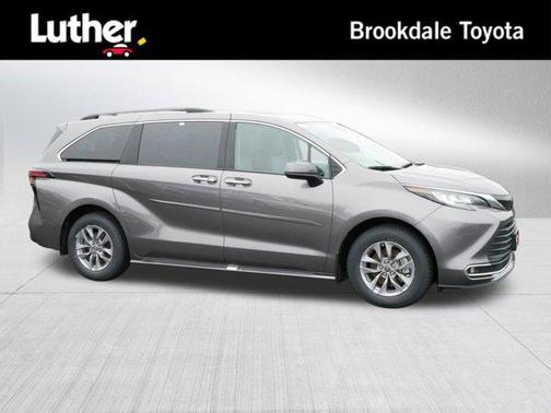 2022 Toyota Sienna XLE 7 Passenger