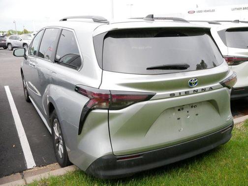2023 Toyota Sienna XLE