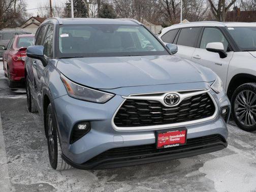 2024 Toyota Highlander XLE