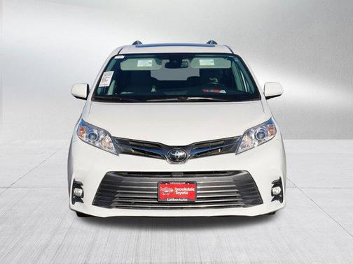2019 Toyota Sienna XLE