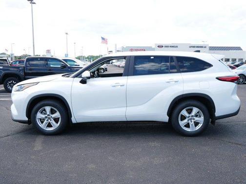 2023 Toyota Highlander LE