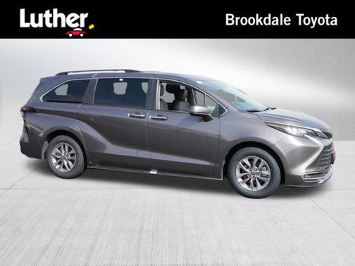 2023 Toyota Sienna XLE