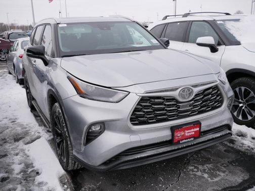 2025 Toyota Highlander XLE