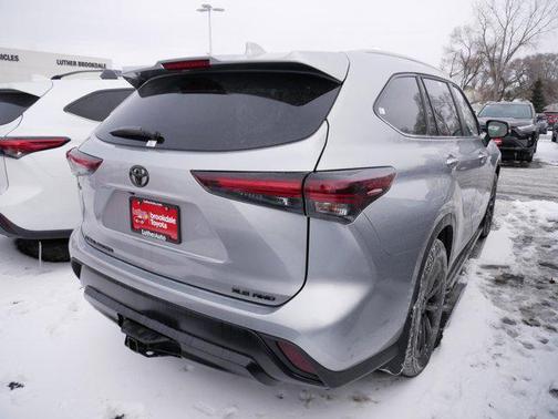 2025 Toyota Highlander XLE