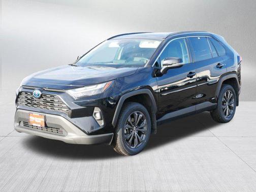 2022 Toyota RAV4 Hybrid XLE Premium