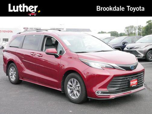 2022 Toyota Sienna XLE 7 Passenger