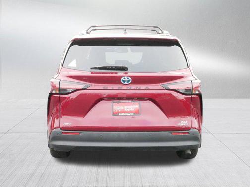 2022 Toyota Sienna XLE 7 Passenger