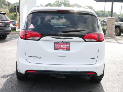 2020 Chrysler Pacifica L