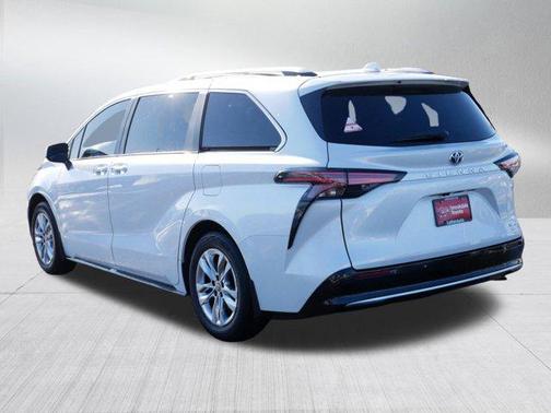 2024 Toyota Sienna Limited
