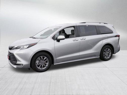 2024 Toyota Sienna XLE Autono-MaaS