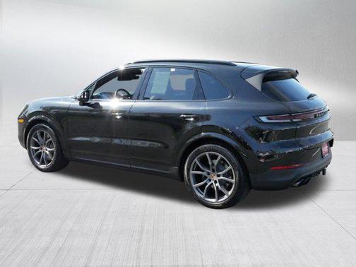 2024 Porsche Cayenne S