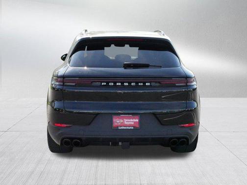 2024 Porsche Cayenne S