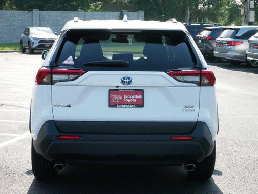 2024 Toyota RAV4 Hybrid XLE