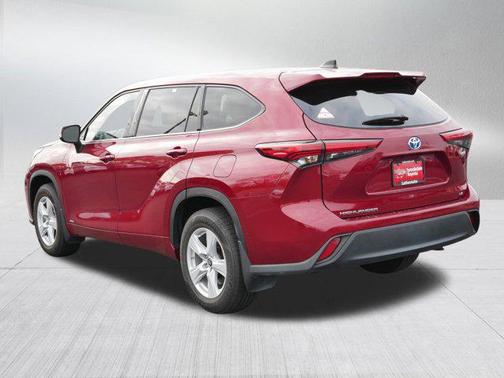 2022 Toyota Highlander Hybrid LE