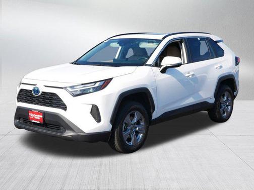2022 Toyota RAV4 Hybrid XLE