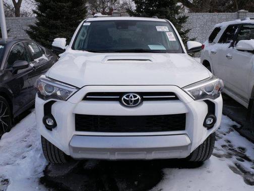2024 Toyota 4Runner TRD Off Road