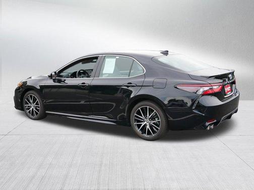 2024 Toyota Camry Hybrid SE
