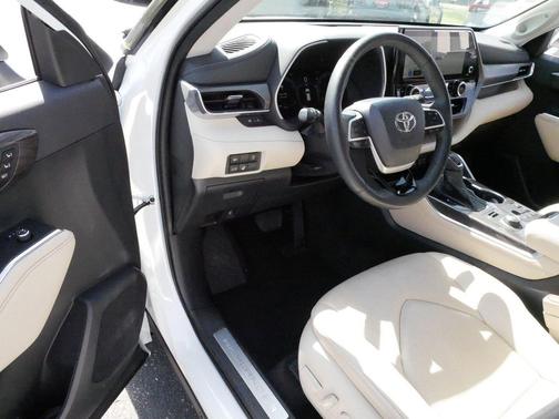 Wind Chill Pearl 2023 Toyota Highlander Limited