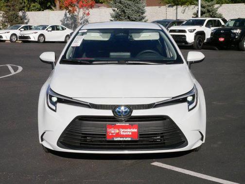 2025 Toyota Corolla Hybrid LE