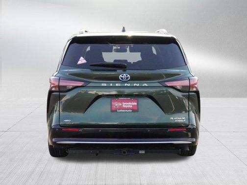 2022 Toyota Sienna Platinum 7 Passenger