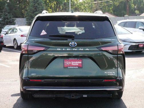 2022 Toyota Sienna Platinum 7 Passenger