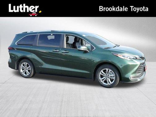 2022 Toyota Sienna Platinum 7 Passenger