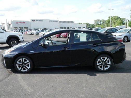 2016 Toyota Prius Three Touring
