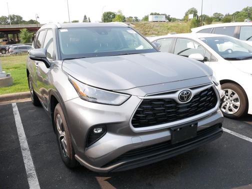 Heavy Metal 2026 Toyota Highlander XLE