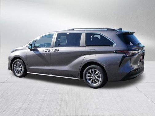 2024 Toyota Sienna XLE Autono-MaaS