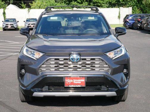 2020 Toyota RAV4 Hybrid SE