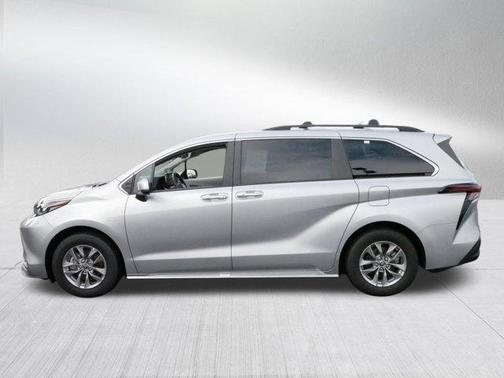 2024 Toyota Sienna XLE 7 Passenger