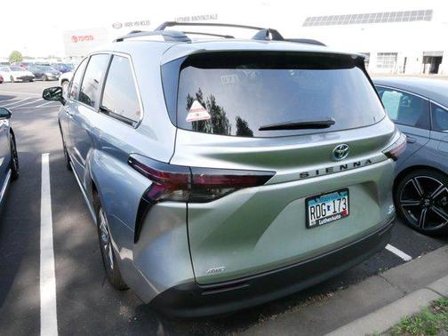2024 Toyota Sienna XLE 7 Passenger