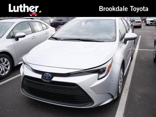 CLASSIC SILVER 2025 Toyota Corolla Hybrid LE