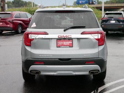 2023 GMC Acadia AWD SLT