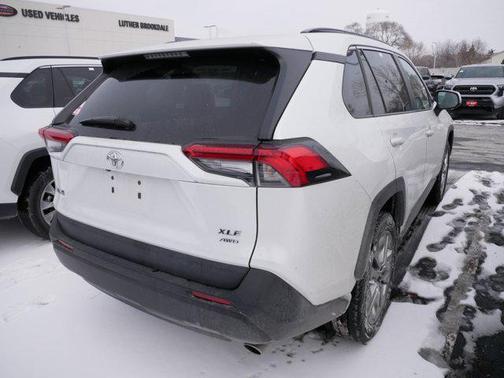 2025 Toyota RAV4 XLE Premium