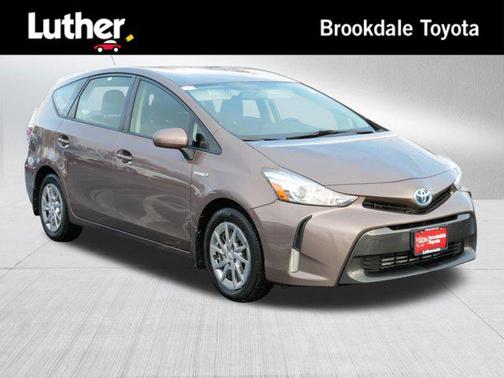 2016 Toyota Prius v Three