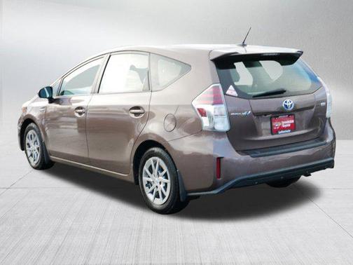 2016 Toyota Prius v Three