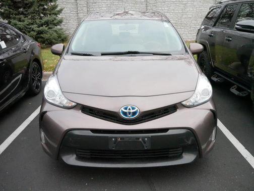 2016 Toyota Prius v Three