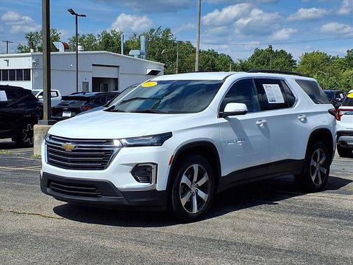 2022 Chevrolet Traverse LT Leather