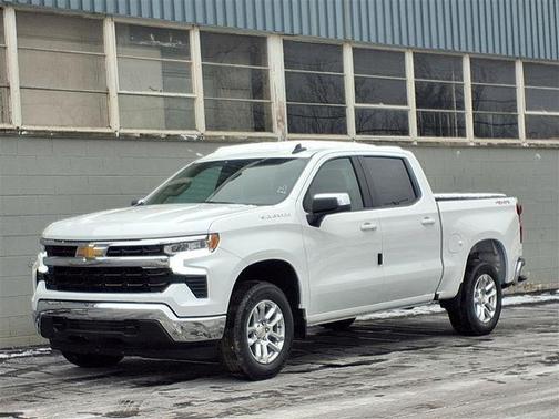 Summit White 2026 Chevrolet Silverado 1500 LT