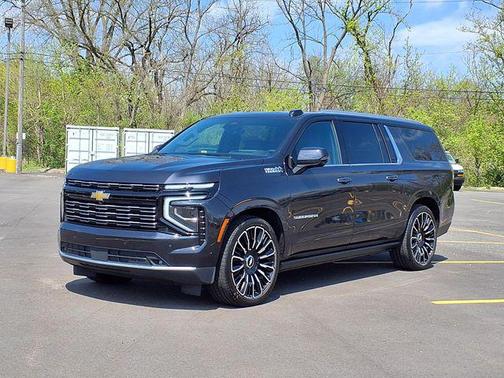 Dark Ash Metallic 2026 Chevrolet Suburban High Country, 4WD