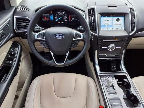 Burgundy Velvet Metallic Tinted Clearcoat 2019 Ford Edge Titanium