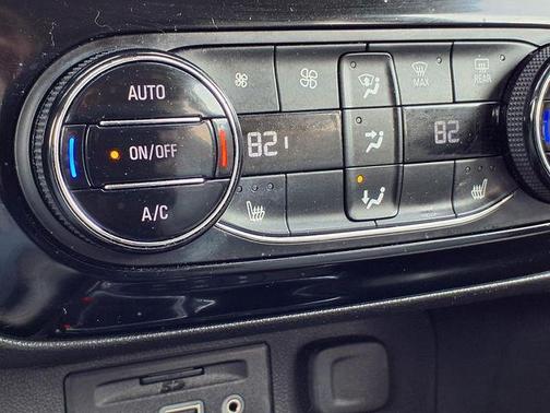 Summit White 2020 Buick Encore GX Essence