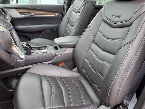 Stellar Black Metallic 2024 Cadillac XT6 Sport AWD