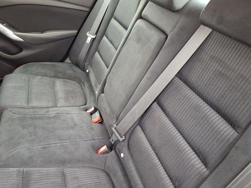 2016 Mazda Mazda6 i Sport