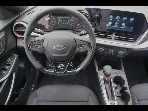 Summit White 2026 Chevrolet Trax FWD 1RS