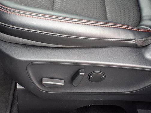 Gray Metallic 2025 Ford Escape ST-Line Select