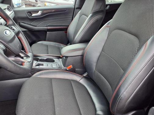 Gray Metallic 2025 Ford Escape ST-Line Select