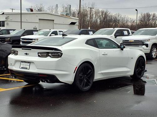 2021 Chevrolet Camaro 1LT