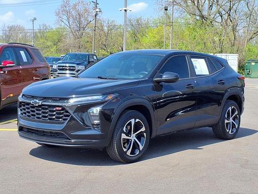 Mosaic Black Metallic 2024 Chevrolet Trax FWD 1RS